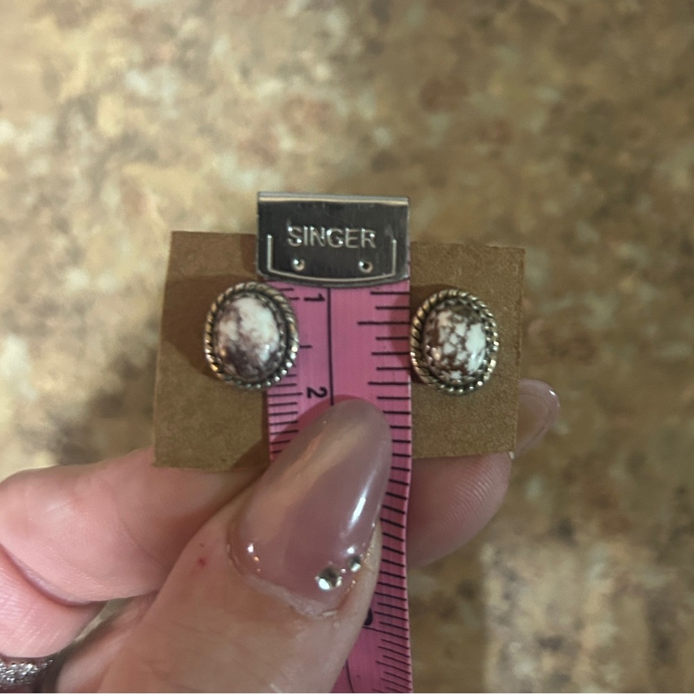 Turquoise studs - Picture 3 of 3